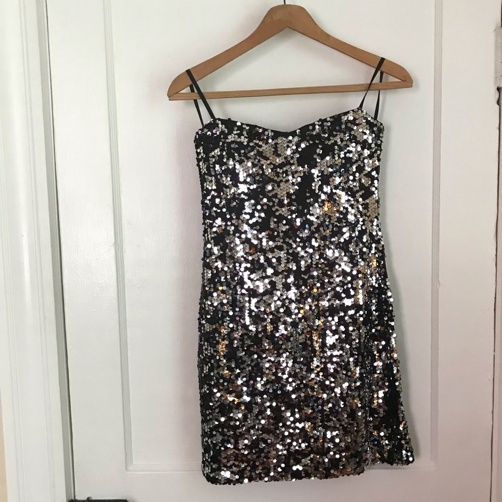 Strapless bodycon dress